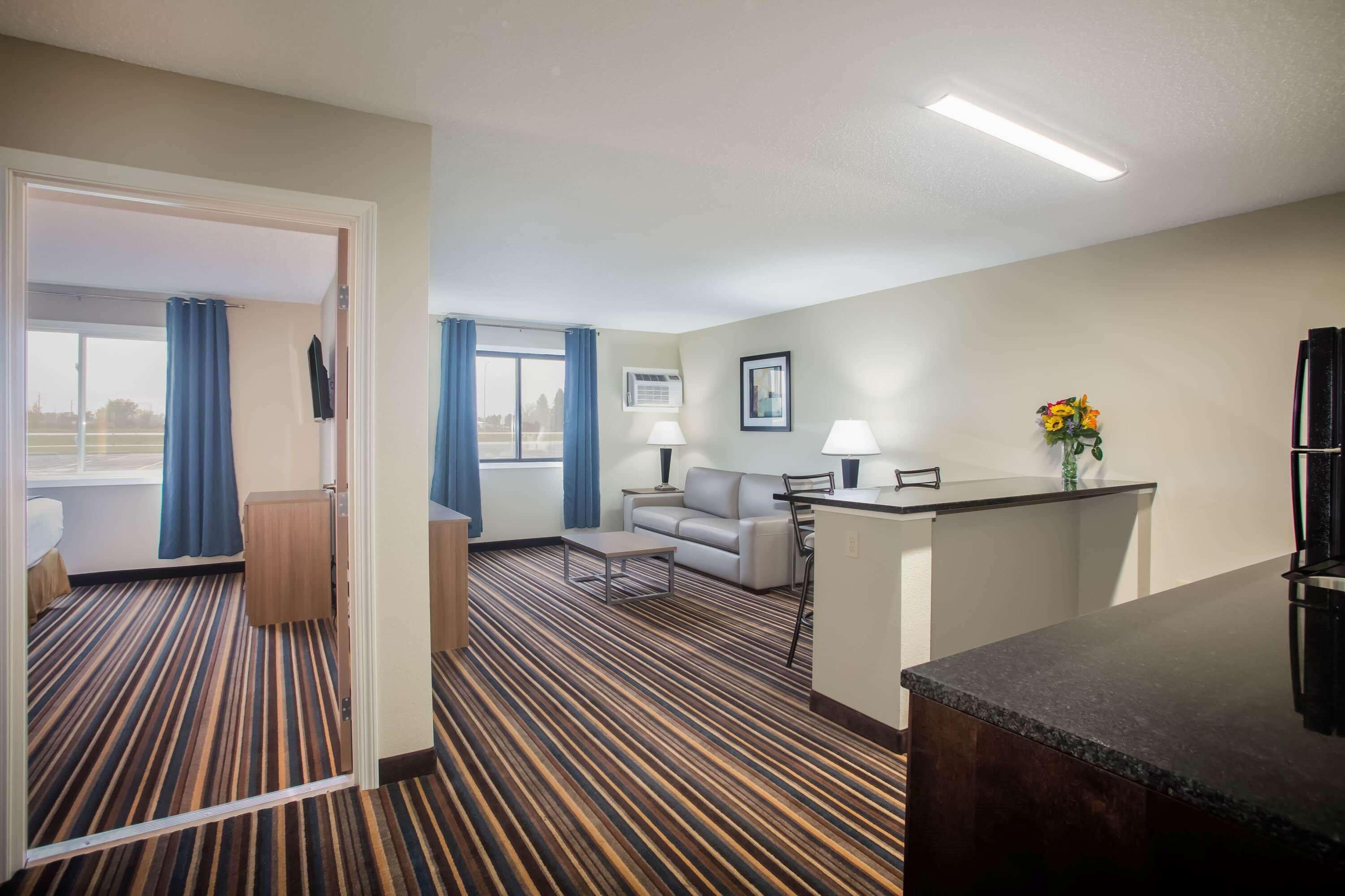 Travelodge By Wyndham Wahpeton Exterior photo